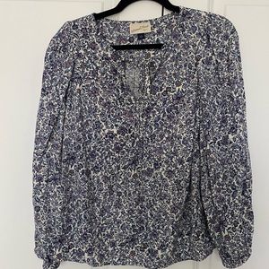 Universal Thread Blue Floral Top Size S